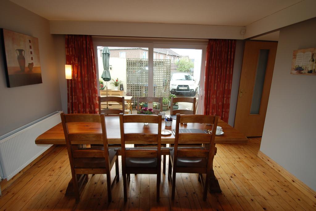 Aaranmore Lodge Guest House Portrush Exterior photo