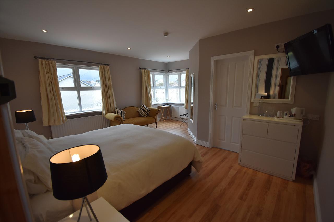 Aaranmore Lodge Guest House Portrush Exterior photo
