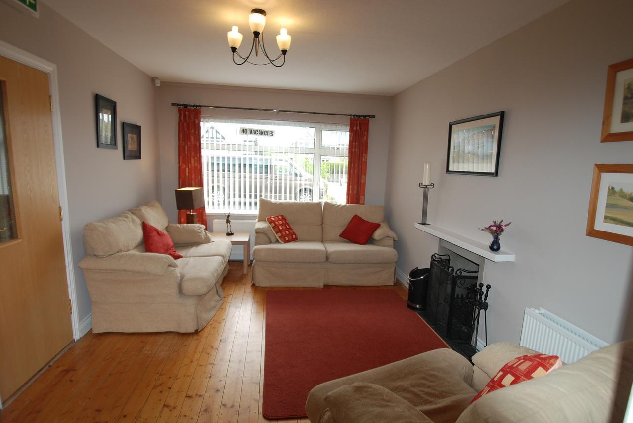Aaranmore Lodge Guest House Portrush Exterior photo